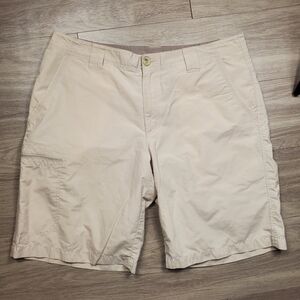 Columbia Men’s Size 38 Khaki Cargo Shorts – Lightweight Outdoor Casual